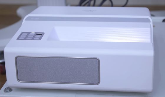 Καλή τιμή UST Laser WUXGA Διδασκαλία στην τάξη Projector 4K 4200lm σε απευθείας σύνδεση